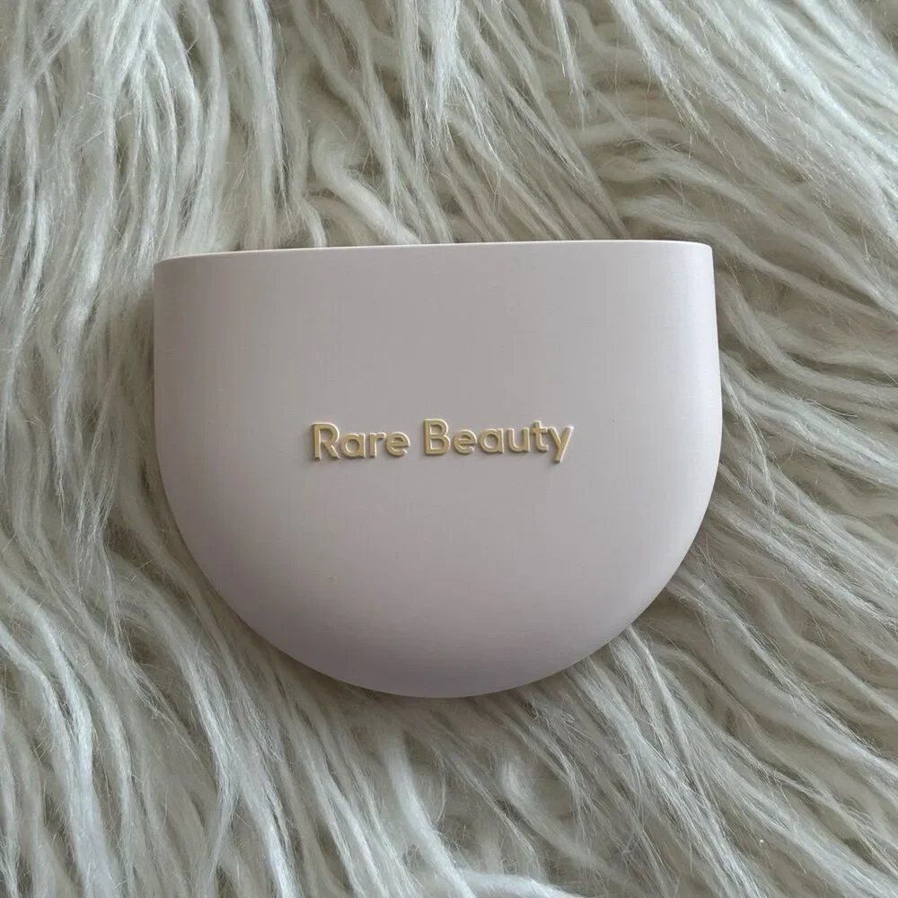 Rare Beauty True to Myself Tinted Pressed Talc-Free Finishing Powder Almond
